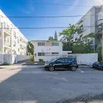 Cozy Miami Getaway Backyard Wifi